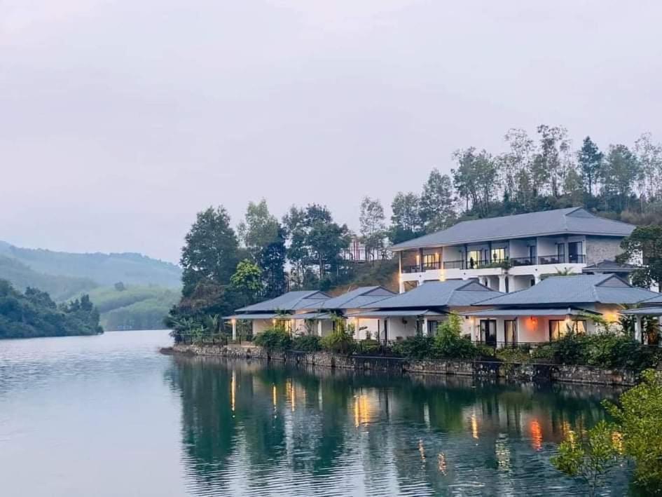 Phong Nha Lake House Resort Extérieur photo